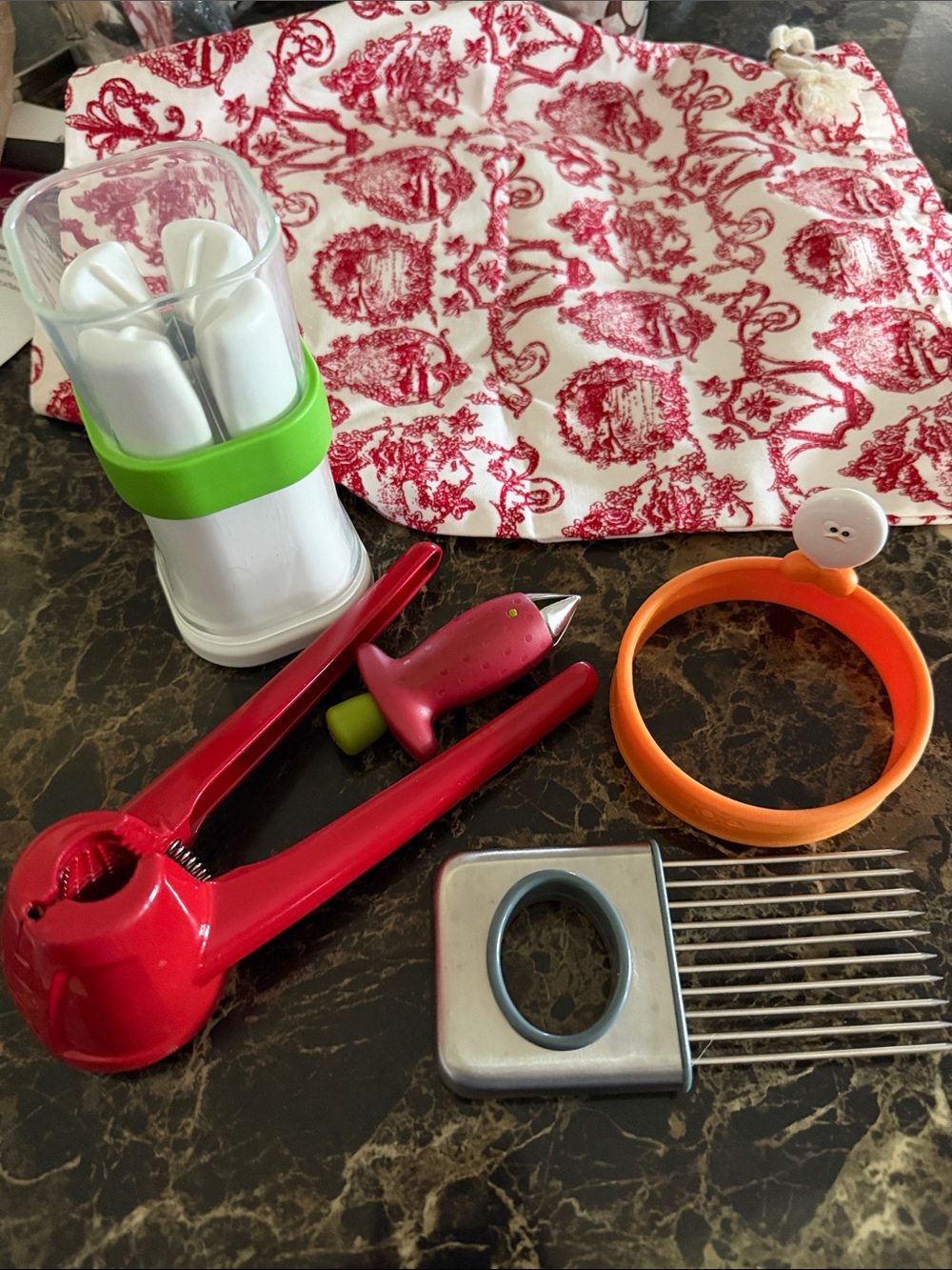 Five Assorted Kitchen Gadgets - Green, Orange & Red
